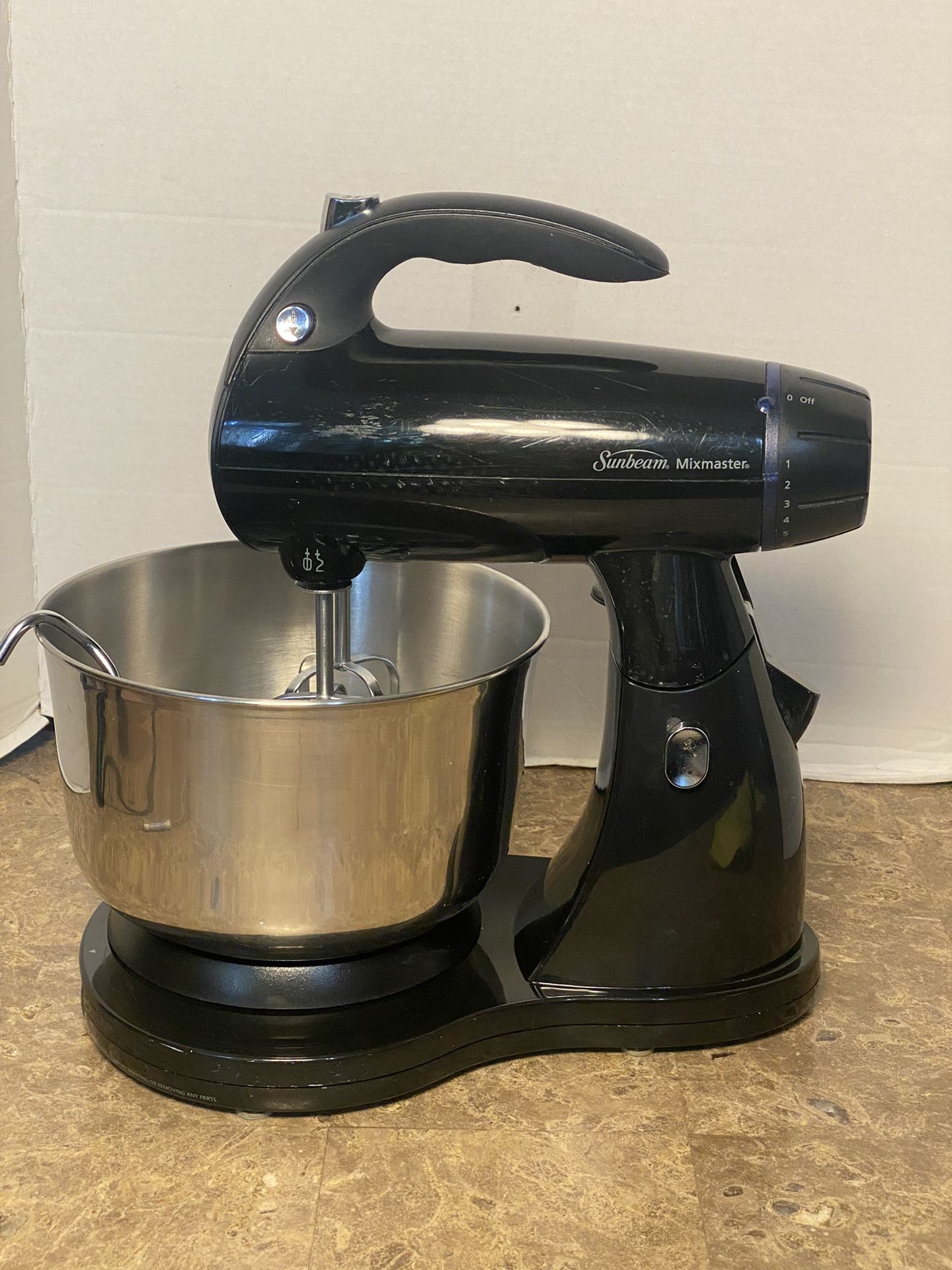 Sunbeam Mix Master 2594 Black 350-Watt Stand Mixer, Vintage