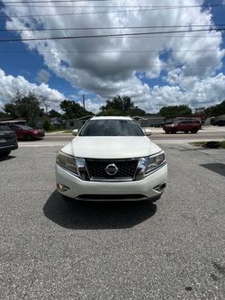 2013 Nissan pathfinder