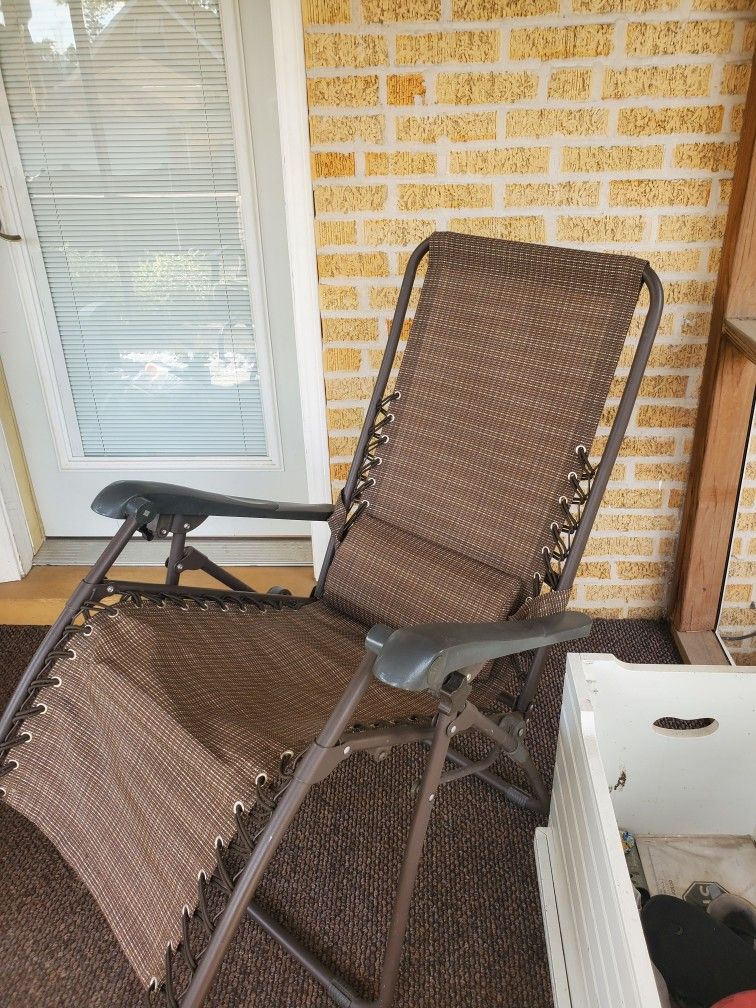 Zero Gravity Chair