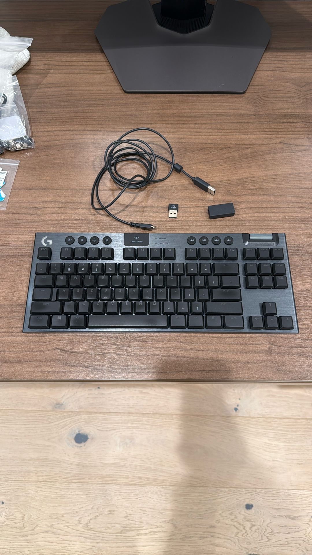Logitech G915 TKL Wireless RGB Mechanical Gaming Keyboard - Great Condition!