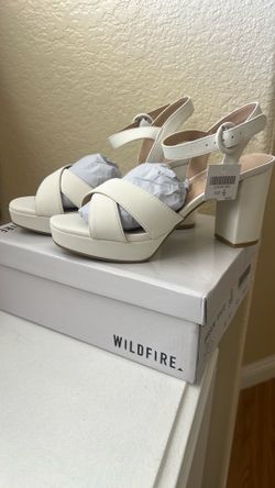Women’s white block heel for summer or wedding shoes size 8 Wildfire brand