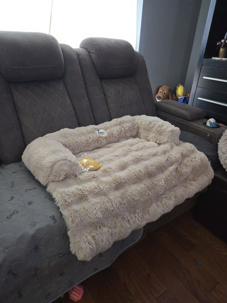 FUNNYFUZZY Calming Dog Bed Mat, Fluffy Fuzzy Couch Cover For Sofa, Furniture Protector With Removable Washable Cover For Small Dogs And Cats (Coffee,3