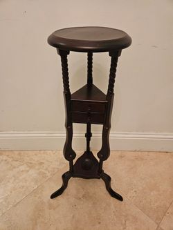 Solid Wood Corner Accent Stand with 2 Drawers – Beautiful Dark Finish

Add elegance and functionality to any room with this beautiful solid wood corne