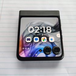 Motorola Razr 2024