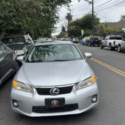 Lexux ct200h Year 2011