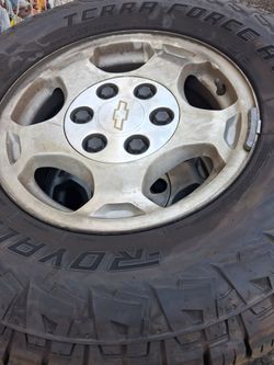 LT 265/70 R16 tires with rims