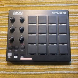 Akai MPD218 Midi Controller