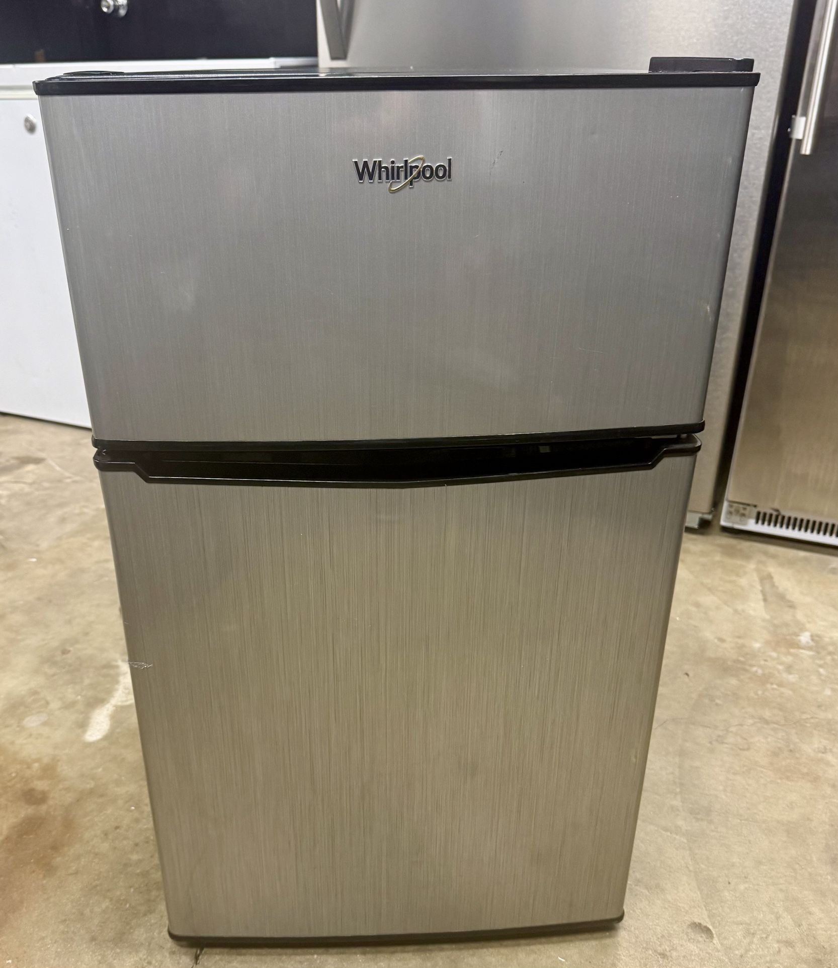 Whirlpool 3.1 Cu Ft Mini Refrigerator 