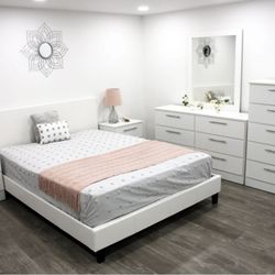 Bedroom Set - Juego De Cuarto ( Mattress Included) 