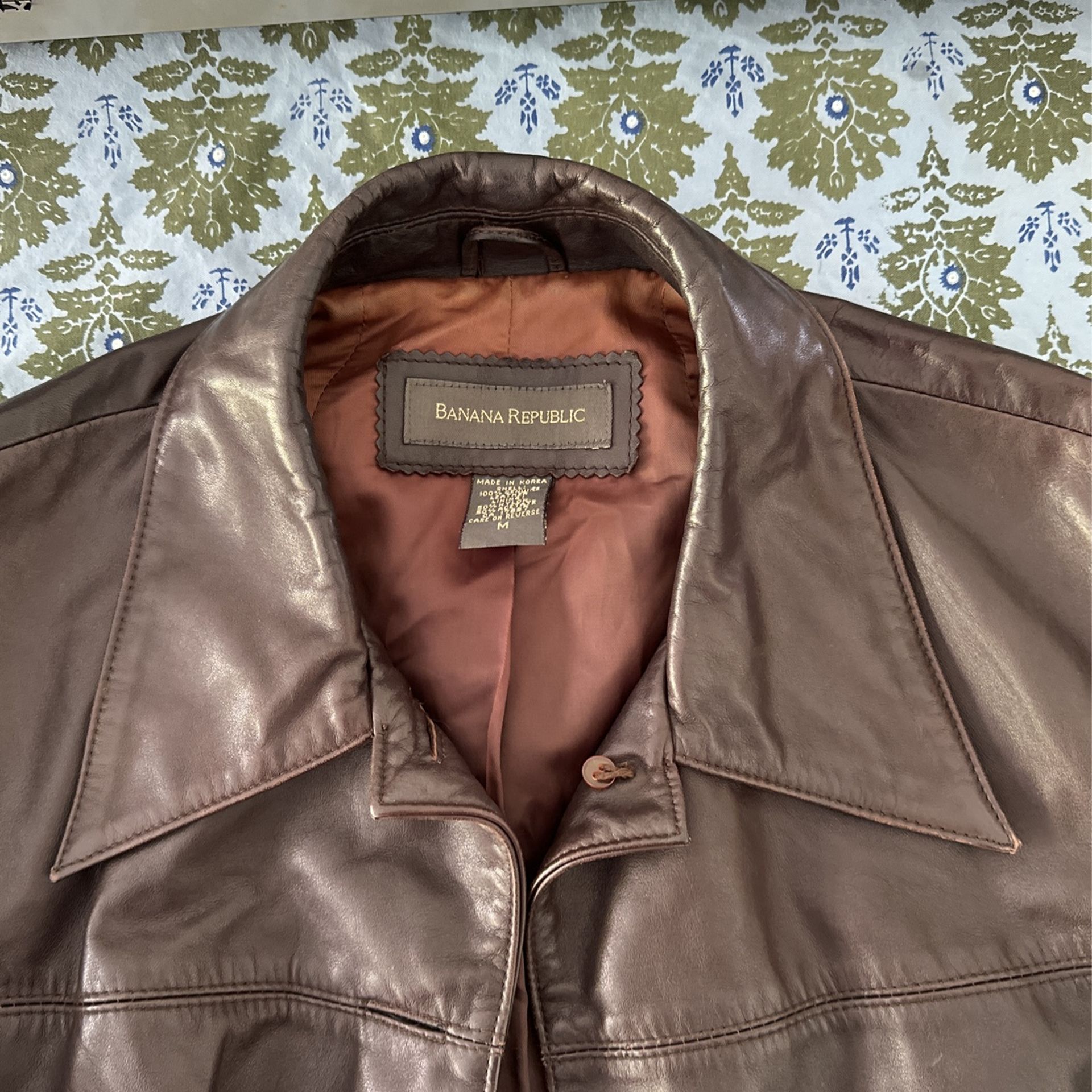 Banana republic Leather Women’s jacket Medium 