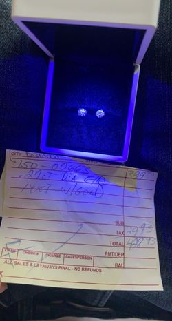 .27 Ct Diamond earring Brand New