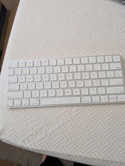 Apple magic keyboard Bluetooth