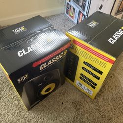 KRK Classic 5 5" 50W 2-Way Active Powered Studio Monitor, Pair