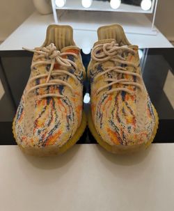 Yeezy 350 V2 “MX Oat” & Yeezy 700 “Bright Blue”