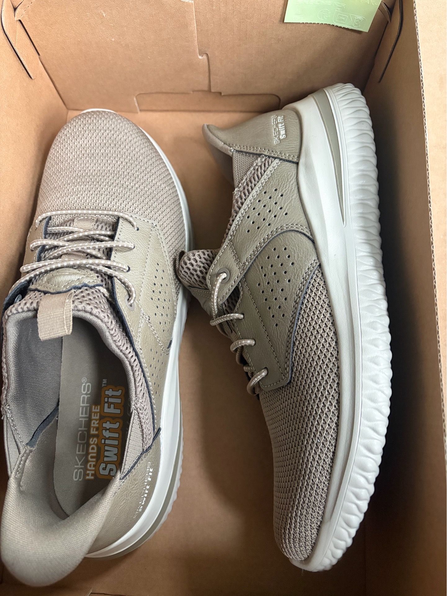 Skechers Hands Free Swift Fit - Mens Shoe