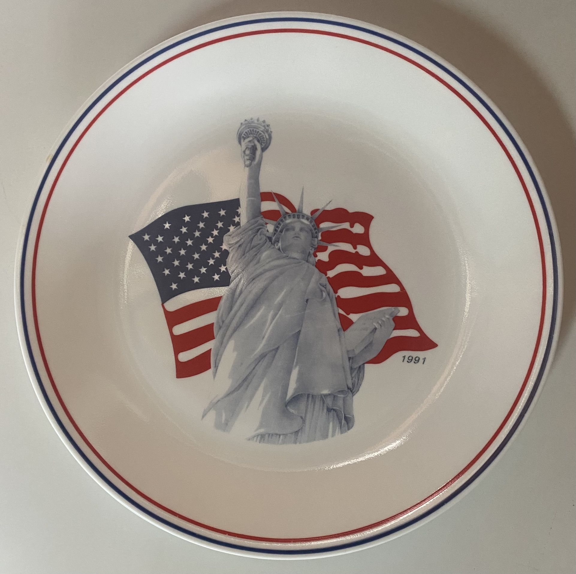 Vintage 1991 Statue Of Liberty American Flag Dinner Plate