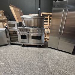 Viking professional Kitchen Set | High End Appliances 