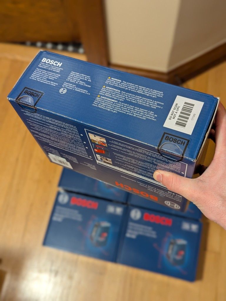 Bosch GLL 3 15 50ft Self leveling three line lazer