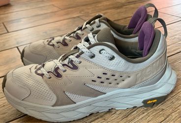 Hoka size 10B women