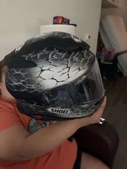 Motorcycle helmet