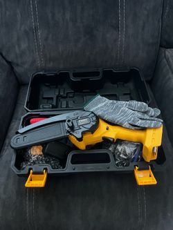 Mini Cordless Chainsaw