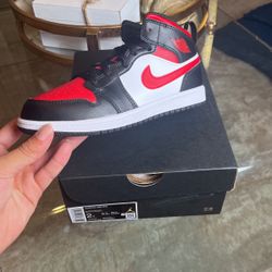 Jordan 1 Bred Toe