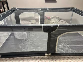 Baby Playpen / Play Yard with Travel Bag