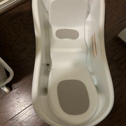 Newborn To Toddler Bath Tub