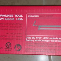 Milwaukee Underhood Light 