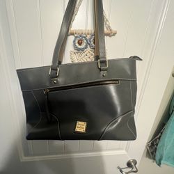 Dooney And Bourke Purse