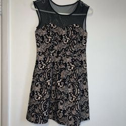 Dress With Velvet Flowers 