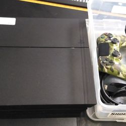 PS4 Complete (824060-1)