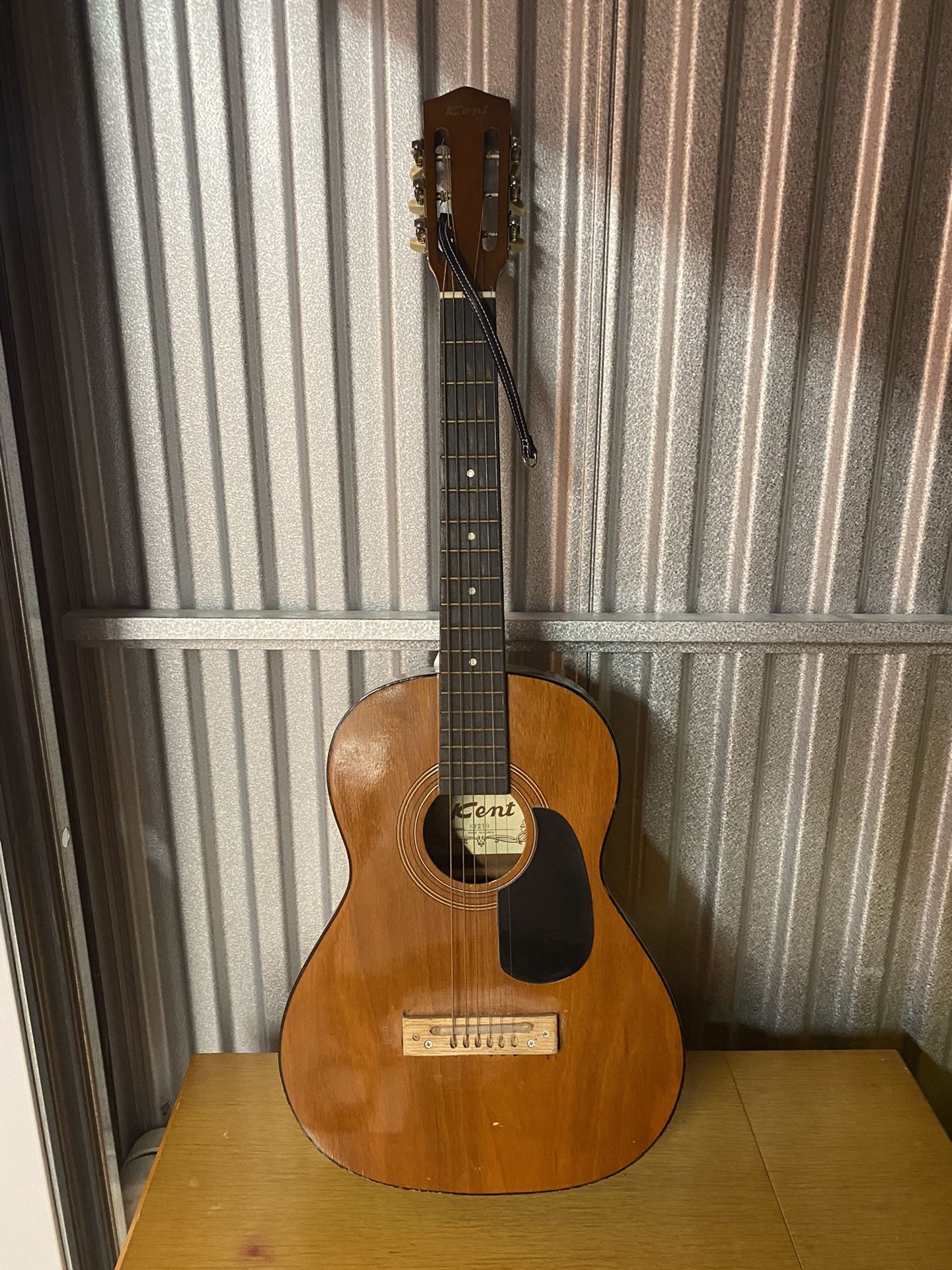 Kent Guitar