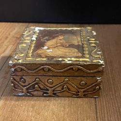 Vintage Not metal Jewelry box S
