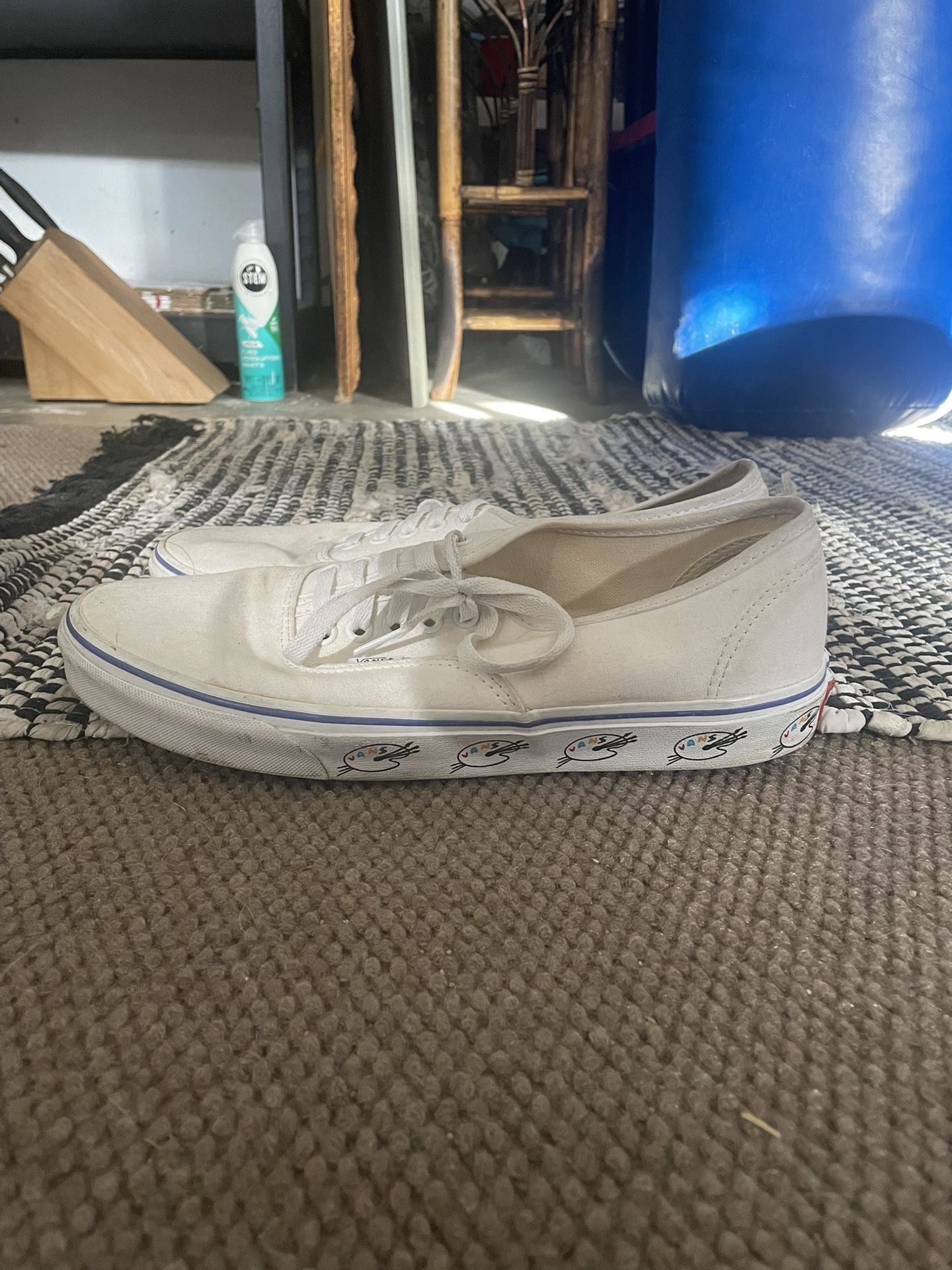 Men’s Unique White Vans Size 11