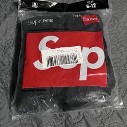 Supreme Socks
