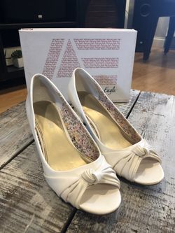 White 2 1/2” heels