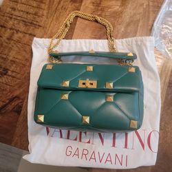 VALENTINO BAG for Sale in Miramar, FL - OfferUp
