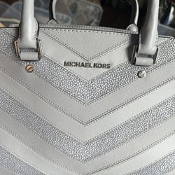 Bolso Mk Gris 😍