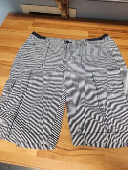 St. John’s Bay Women’s Navy & White Striped Cargo Shorts – Size 10