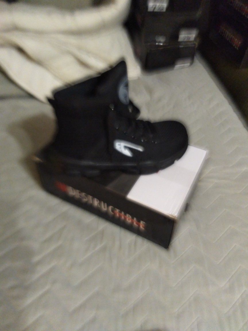 "Indestructible" Size 9 1/2..(Brand New) Steel Toe Boots