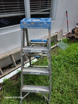 Werner Aluminum Step Ladder – Heavy Duty