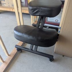 Kneeling office chair