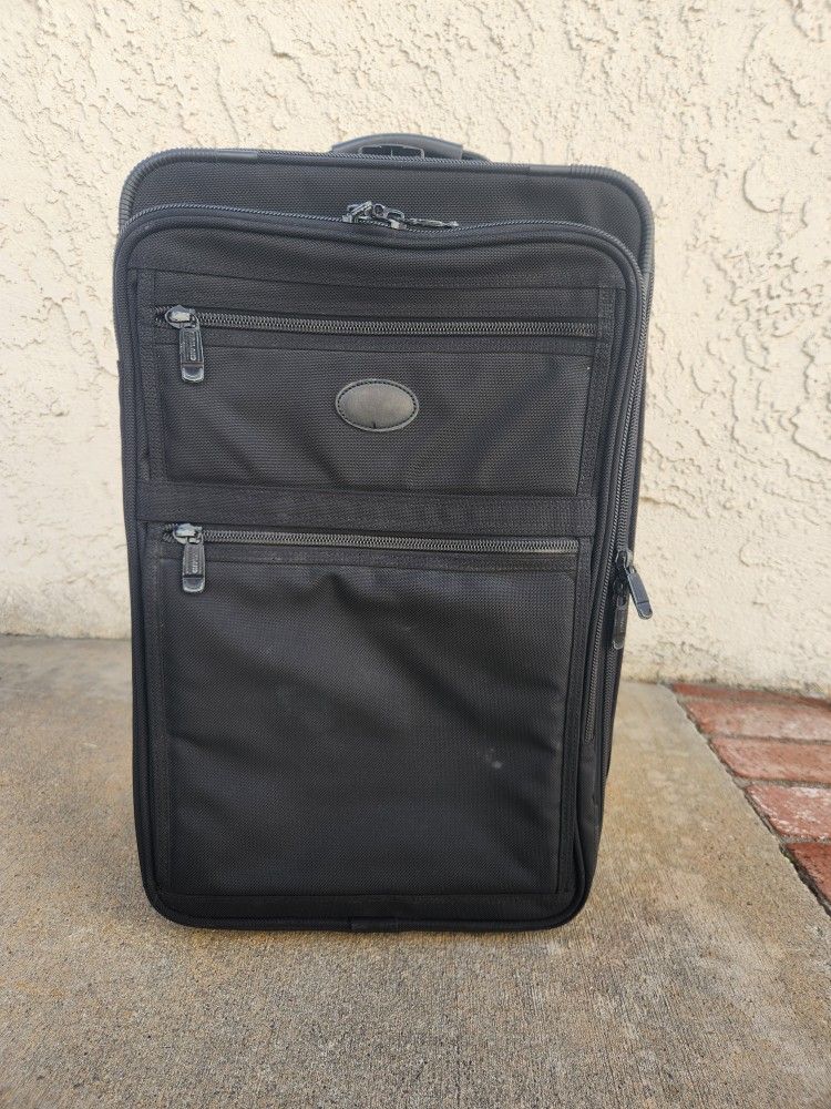 Costco Carry On Roller 21 Inch Luggage