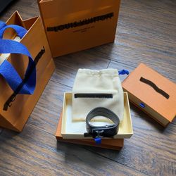 Lv bracelet 