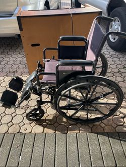 Wheelchair Used but Good Condition $30 Firm on Price