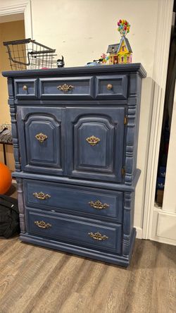 Dresser set