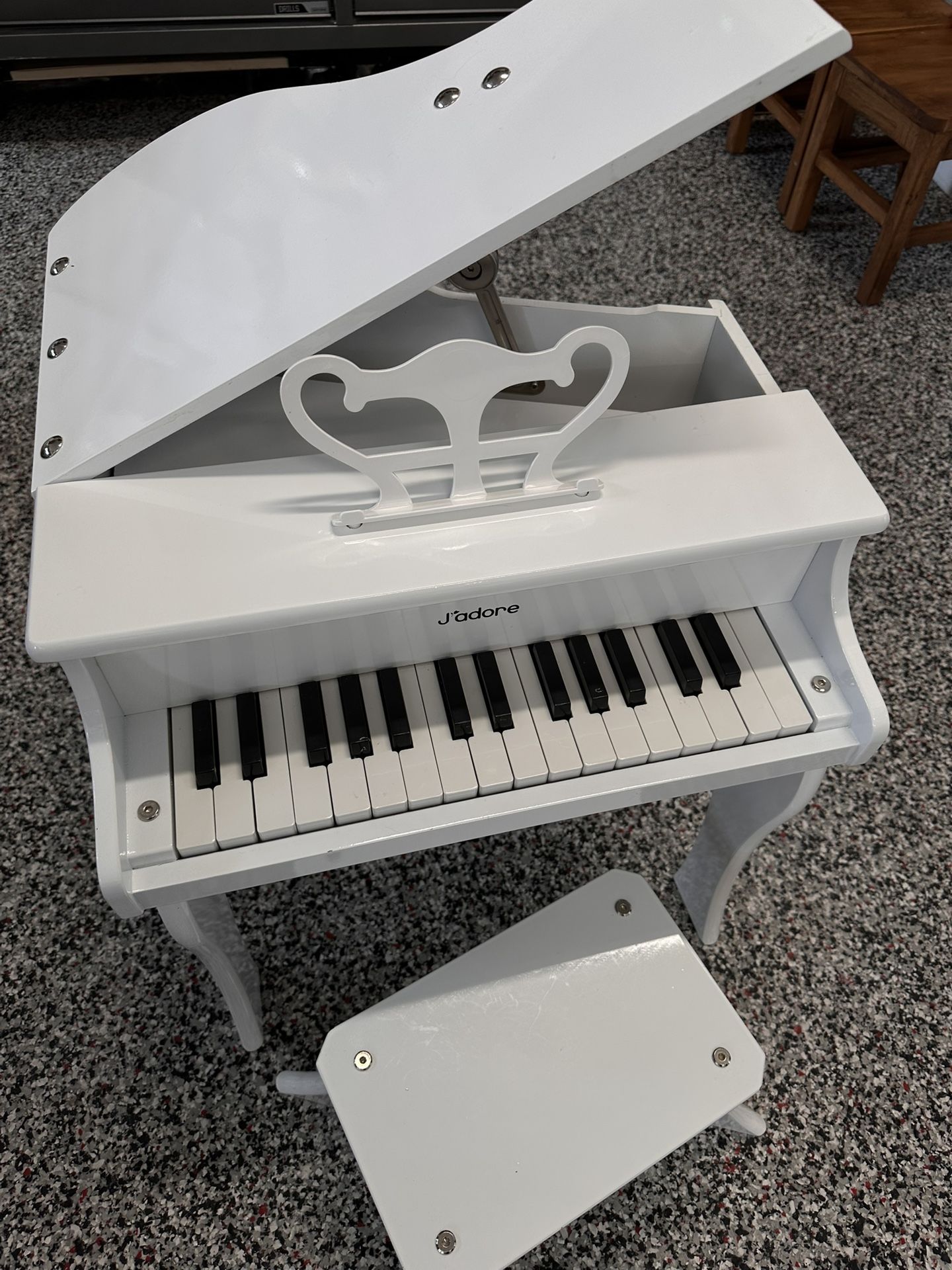 Kids Play Piano