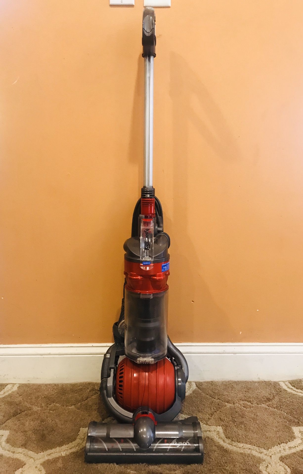 Dyson Dc24 Ball Bagless Vacuum Cleaner