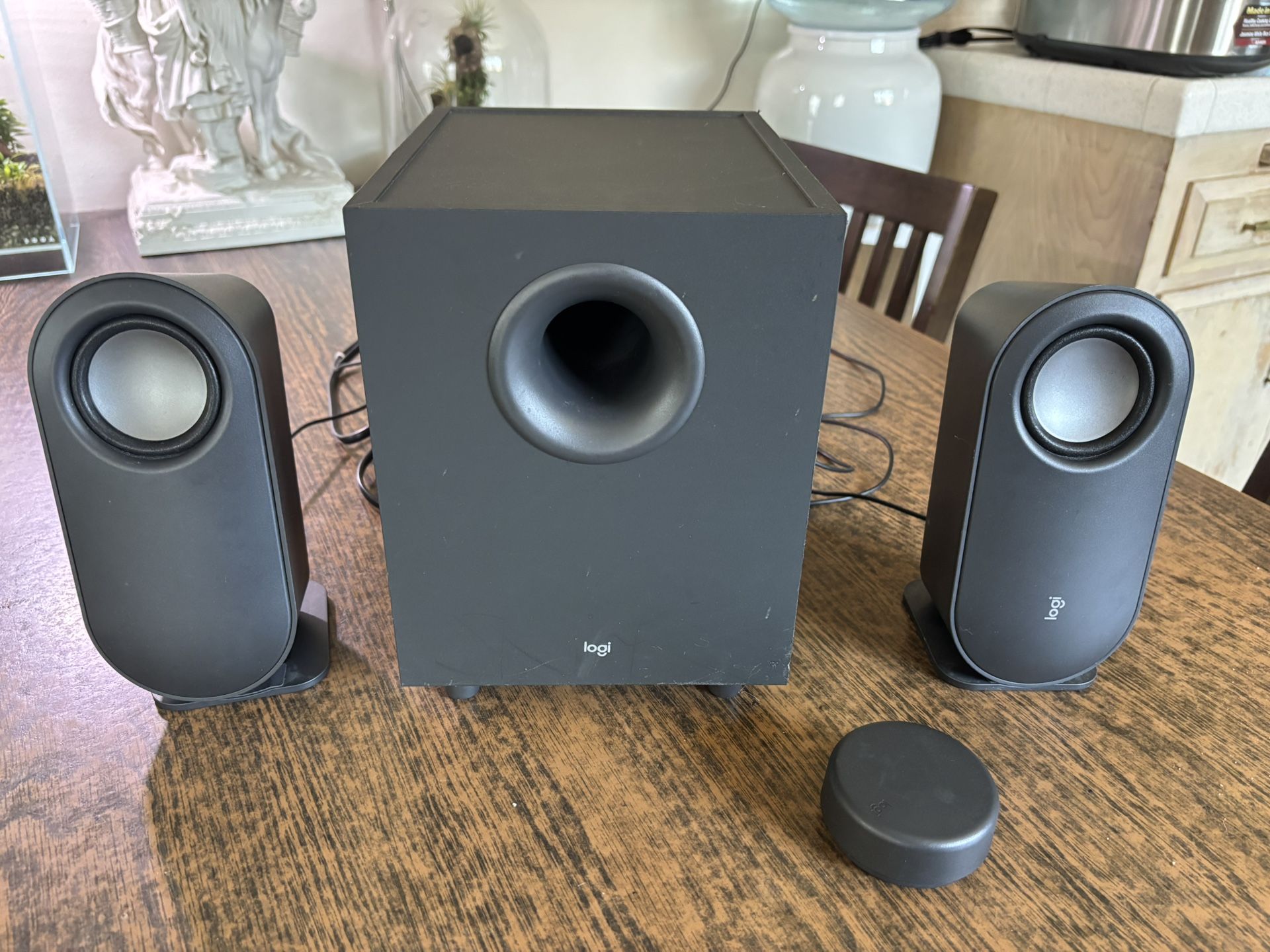 Logitech Z407 Bluetooth 2.1 Computer Speakers + Subwoofer – Great Condition